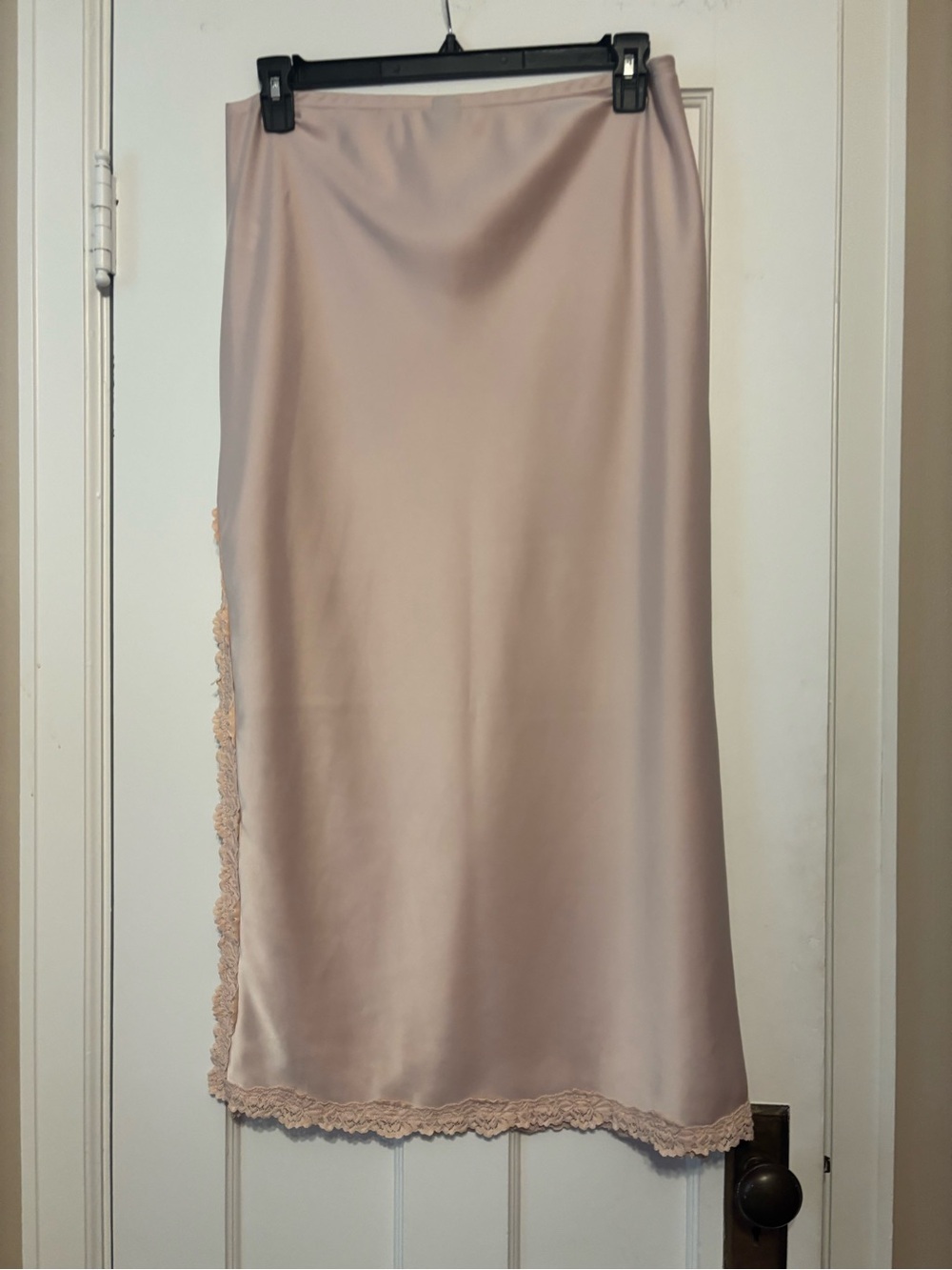 Womens size large wild fable Satin Lace-Trim skirt in Blush Pink